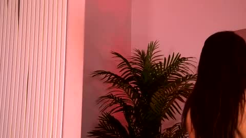 Snapshot of yasminaluna chatting on January 9, 2026, 4:48 am Yasmina online show from January 9, 2026, 4:48 am