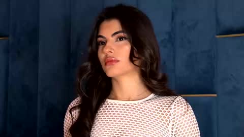 Snapshot of yasminaluna chatting on January 12, 2026, 4:39 am Yasmina online show from January 12, 2026, 4:39 am