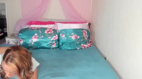 Yasmina online show from December 30, 2024, 10:55 pm