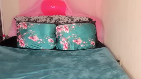 Yasmina online show from January 31, 2025, 11:24 pm