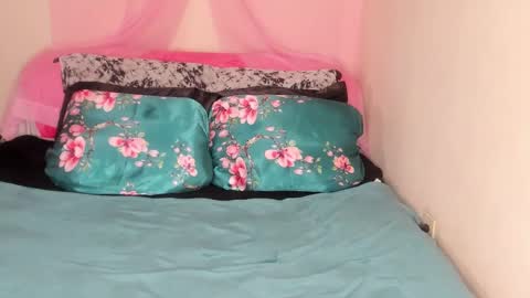 Yasmina online show from February 8, 2025, 6:54 am