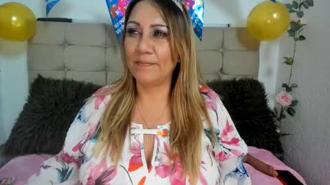 Snapshot of yayita_mature chatting on June 11, 2026, 12:32 am yayita online show from June 11, 2026, 12:32 am