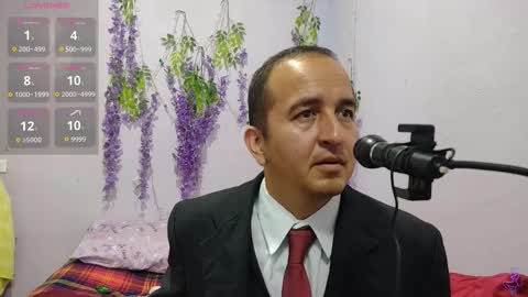 Snapshot of yazfore chatting on September 19, 2025, 5:35 pm Hazzan online show from September 19, 2025, 5:35 pm