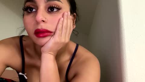 Snapshot of yazzydeleon chatting on November 13, 2025, 7:18 am yazzydeleon online show from November 13, 2025, 7:18 am