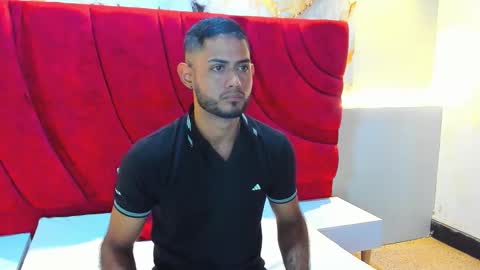 Snapshot of yeferson_scott chatting on October 14, 2025, 9:04 pm Yeferson online show from October 14, 2025, 9:04 pm