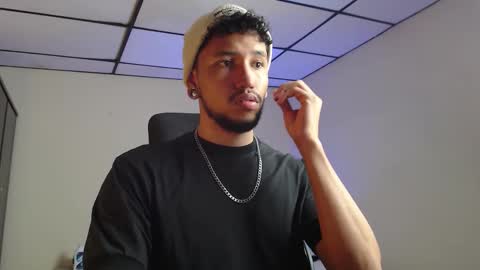 yeff online show from October 28, 2025, 12:58 am