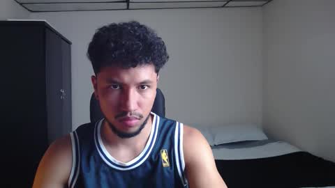 yeff online show from November 1, 2025, 1:40 am