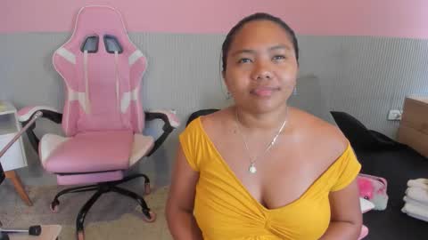 yeika_foxy online show from February 10, 2026, 11:25 am