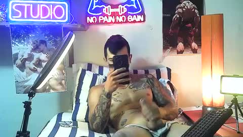 yeisoncastellanos1999 online show from October 8, 2025, 2:09 am