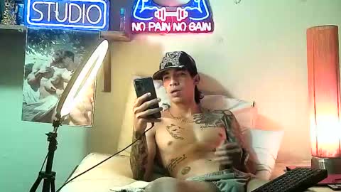 yeisoncastellanos1999 online show from November 29, 2025, 12:57 am