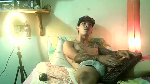 Snapshot of yeisoncastellanos1999 chatting on July 8, 2026, 3:05 pm yeisoncastellanos1999 online show from July 8, 2026, 3:05 pm