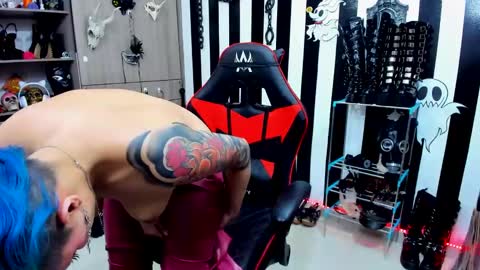 Yelena online show from December 20, 2024, 1:36 am