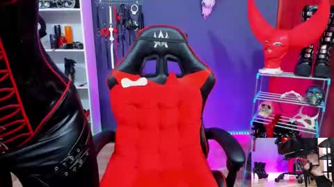 Snapshot of yelena_bondaje chatting on February 4, 2026, 12:38 am Yelena online show from February 4, 2026, 12:38 am