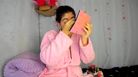 Snapshot of yelina_mh chatting on October 13, 2025, 6:08 pm YELINA online show from October 13, 2025, 6:08 pm