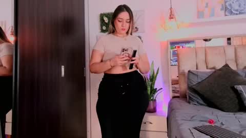 Snapshot of yellow_lily chatting on April 10, 2026, 3:39 pm yellow_lily online show from April 10, 2026, 3:39 pm