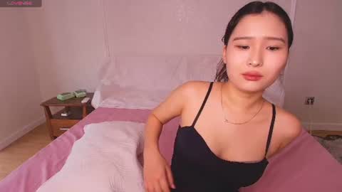 Yeni online show from July 3, 2026, 4:19 am