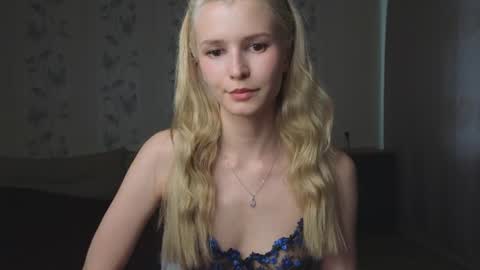 Snapshot of yennaone chatting on July 14, 2026, 1:17 pm Yenna online show from July 14, 2026, 1:17 pm