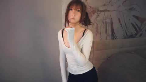 Snapshot of yerquinney chatting on April 27, 2026, 12:14 pm Rin online show from April 27, 2026, 12:14 pm