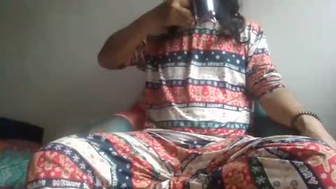 yeshuaaa999 online show from January 4, 2025, 2:46 pm