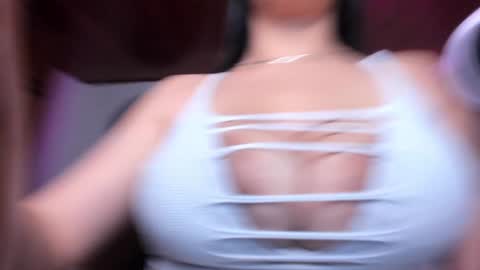 Snapshot of yesie_hot2 chatting on January 4, 2025, 1:31 am yesie_hot2 online show from January 4, 2025, 1:31 am