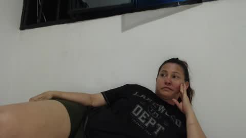Snapshot of yessica_08 chatting on October 16, 2025, 3:51 am yessica and andres online show from October 16, 2025, 3:51 am