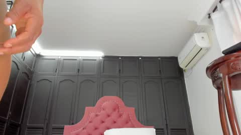 Snapshot of yessik_cioccolato chatting on March 9, 2025, 1:26 pm Yessike Catalina online show from March 9, 2025, 1:26 pm