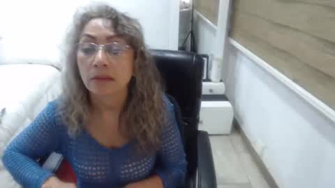 Snapshot of yessilatin chatting on December 22, 2025, 12:18 am jessy online show from December 22, 2025, 12:18 am
