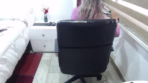 Snapshot of yessilatin chatting on January 12, 2026, 6:02 pm jessy online show from January 12, 2026, 6:02 pm