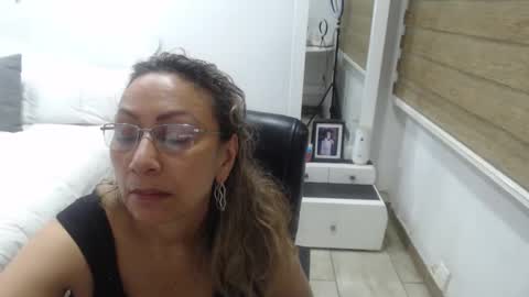 Snapshot of yessilatin chatting on February 5, 2026, 12:59 am jessy online show from February 5, 2026, 12:59 am