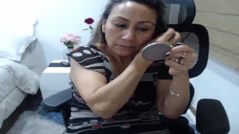 Snapshot of yessilatin chatting on May 20, 2026, 2:07 am jessy online show from May 20, 2026, 2:07 am