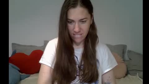 Kira online show from September 13, 2025, 12:49 pm