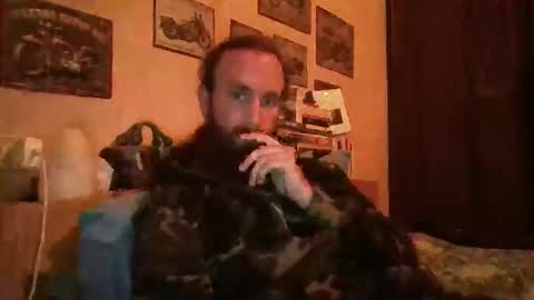 yeti_92 online show from February 14, 2025, 7:23 pm