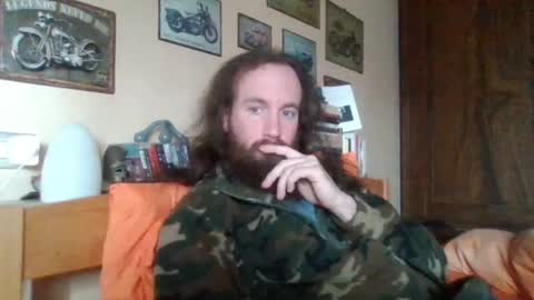 yeti_92 online show from March 1, 2025, 12:34 pm