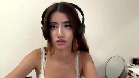 Julia 3 online show from July 6, 2026, 3:03 pm