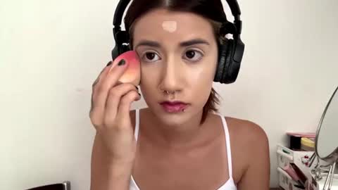 Julia 3 online show from July 7, 2026, 12:20 pm