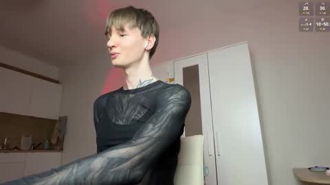 yexes online show from March 18, 2026, 2:47 am