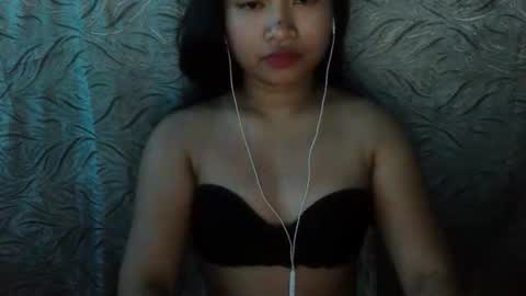 Snapshot of yhang_19 chatting on October 2, 2025, 5:20 pm yhang_19 online show from October 2, 2025, 5:20 pm