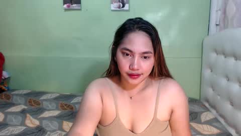 yhang_slut online show from September 15, 2025, 5:18 am