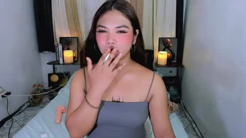 yhanna_08 online show from June 12, 2026, 10:36 am