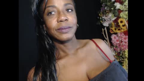 Snapshot of yhlemina chatting on November 28, 2025, 12:46 am Ms. Mina online show from November 28, 2025, 12:46 am