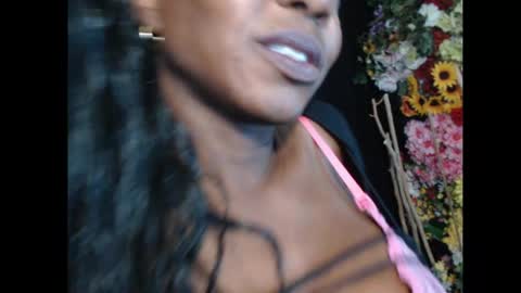 Snapshot of yhlemina chatting on December 4, 2025, 8:28 pm Ms. Mina online show from December 4, 2025, 8:28 pm