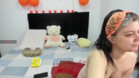 yinyyanghot online show from October 30, 2025, 10:27 am