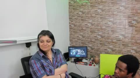 Snapshot of yinyyanghot chatting on November 28, 2025, 5:21 am yinyyanghot online show from November 28, 2025, 5:21 am