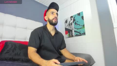 Snapshot of yiyo10_ chatting on February 7, 2026, 4:27 am Yiyo online show from February 7, 2026, 4:27 am