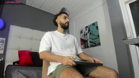 Snapshot of yiyo10_ chatting on February 8, 2026, 4:27 am Yiyo online show from February 8, 2026, 4:27 am