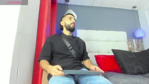 Snapshot of yiyo10_ chatting on February 9, 2026, 3:10 am Yiyo online show from February 9, 2026, 3:10 am