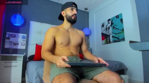 Snapshot of yiyo10_ chatting on February 15, 2026, 4:42 am Yiyo online show from February 15, 2026, 4:42 am