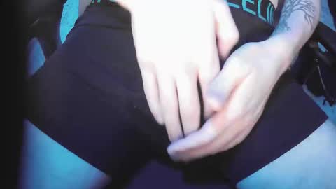 Snapshot of yng2001910407 chatting on December 4, 2025, 8:45 am Brady online show from December 4, 2025, 8:45 am