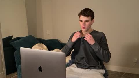 Snapshot of yngdesire1 chatting on December 23, 2025, 7:28 am yngdesire1 online show from December 23, 2025, 7:28 am