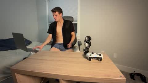 Snapshot of yngdesire1 chatting on February 9, 2026, 8:18 am yngdesire1 online show from February 9, 2026, 8:18 am